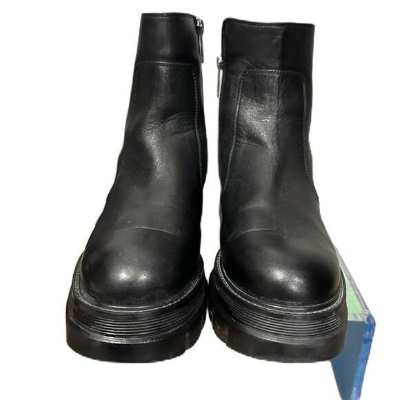 Aquatalia Skyler Black‎ Leather Water-Resistant Lug Sole Platform Boot Size 10 - Picture 9 of 12